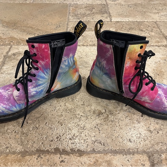 Doc Martens Tie-Dye Junior Boots - Picture 5 of 7